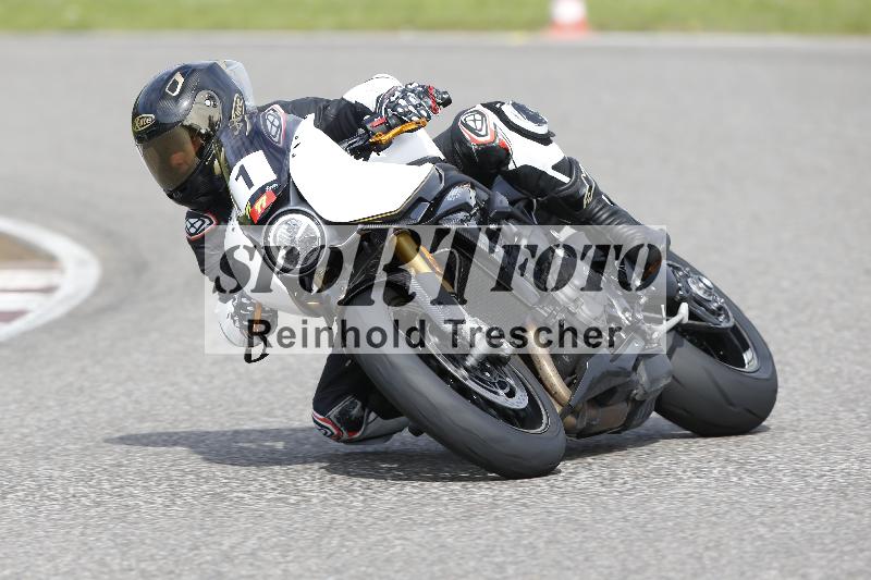 /53 16.09.2025 Track Day Domi Aegerter ADR/Gruppe rot/1